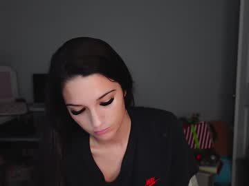 prettygirll23's chat room