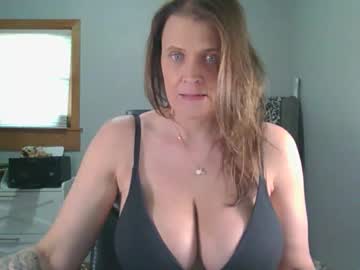 blueeyedddvixen's chat room