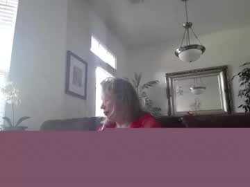 hotblondemilf1962's chat room