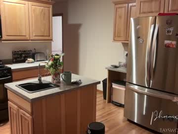 phoenix_taylor's chat room