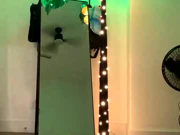 ella_hill's chat room