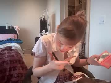 lunarose17's chat room