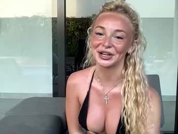 lolasinclairr's chat room