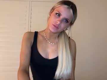 ella_hill's chat room