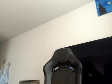 sweetmarie223's chat room