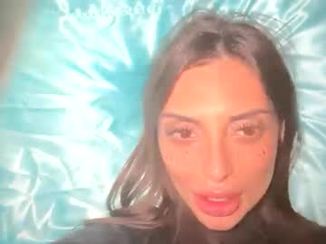 ella_ella_ella_ay's chat room