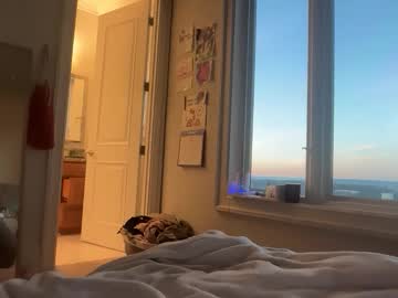 lunarose17's chat room