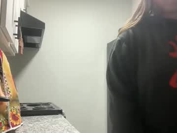 twinfl4m3ss's chat room