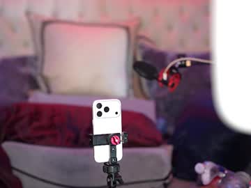 avalonnfoxx's chat room