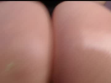 milf_lacey's chat room