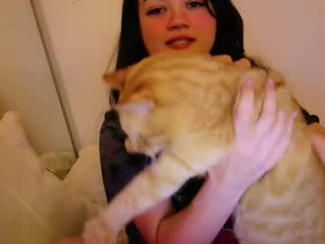 annatigarr's chat room