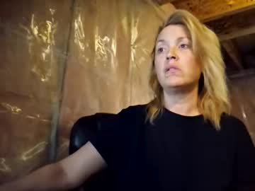 coupleoffantastics's chat room