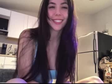 lilylustxoxo's chat room