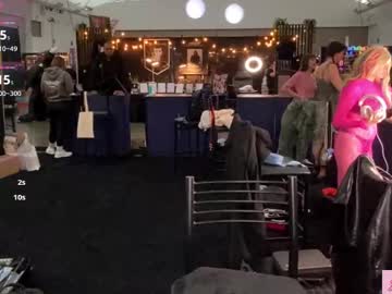 maevemads's chat room