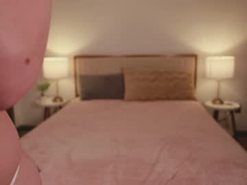 honeysgotbuns's chat room