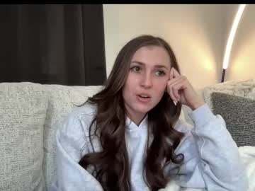 laylahlaylah1's chat room