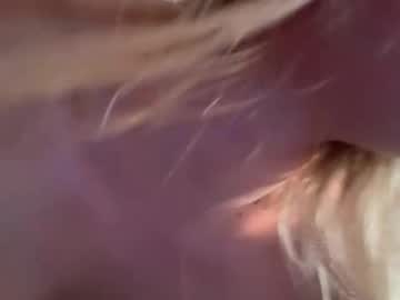 lunarose17's chat room