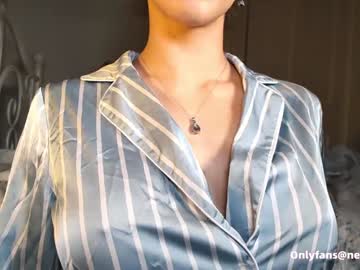 sunluscious's chat room