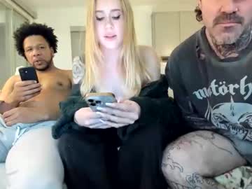 taylorxxxrae's chat room