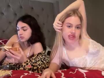 lunarose17's chat room