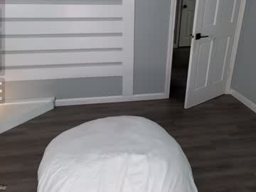 rosiebones's chat room