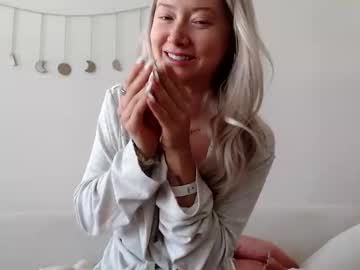 lilyyymonroee's chat room