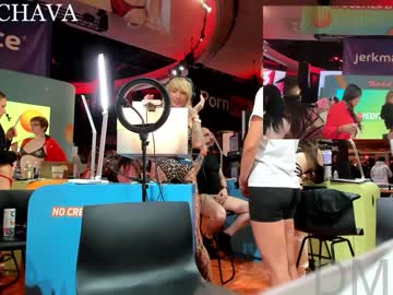 frenchava's chat room