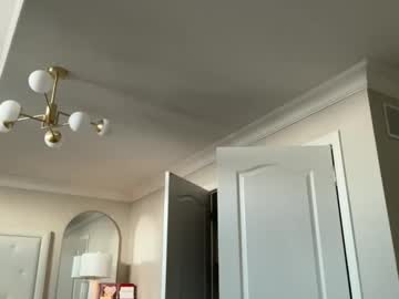 lightbluepufferfish's chat room