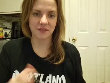 tinywithtiddies's chat room