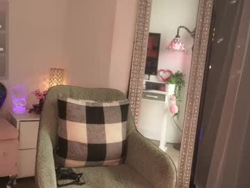 mysticxkitty's chat room