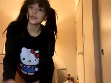 esoterickitten777's chat room