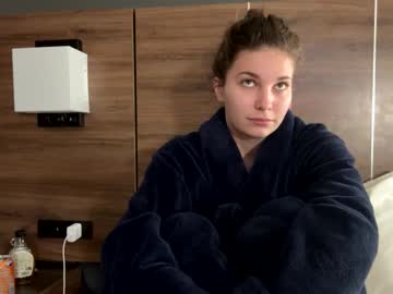 deepthroatqueen33's chat room