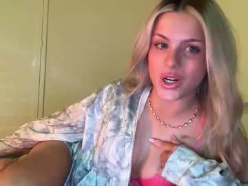 ella_hill's chat room