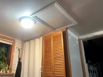 thicc_n_creamy69's chat room