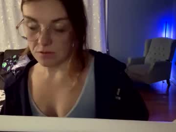 intothewoodswego's chat room