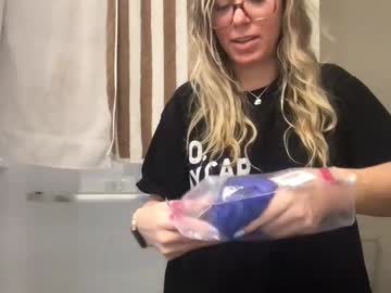 texas_blonde's chat room