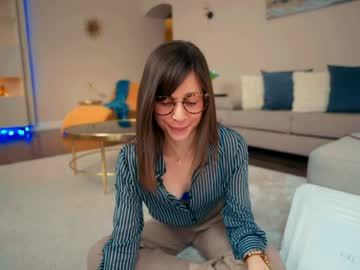 newchloe18's chat room