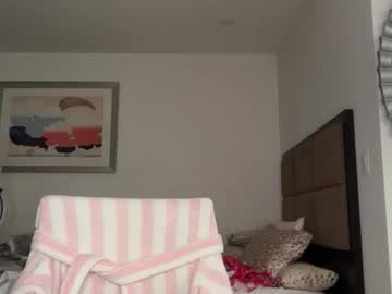 dollyrhodesss's chat room