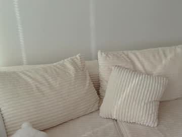 emilyybarely's chat room