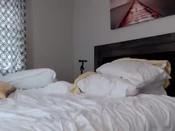 ellalowe's chat room