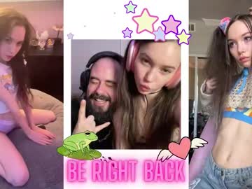 manicpixiedreamfrog's chat room