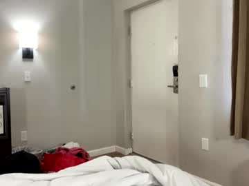 deepthroatqueen33's chat room