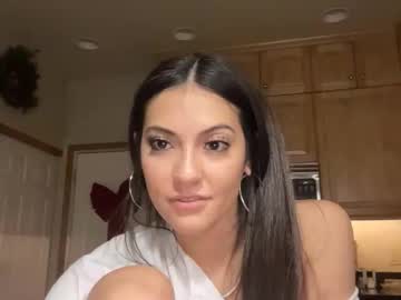 laylakitten4's chat room