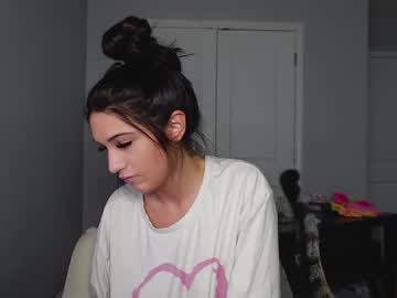 prettygirll23's chat room