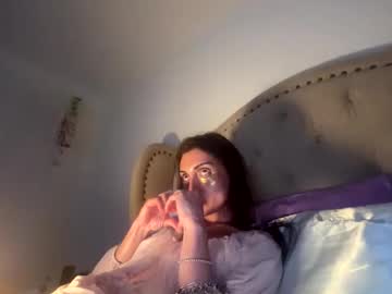 ella_ella_ella_ay's chat room