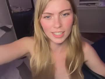 elliee81's chat room