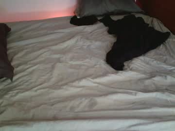 anonymous_fantasy_4u's chat room