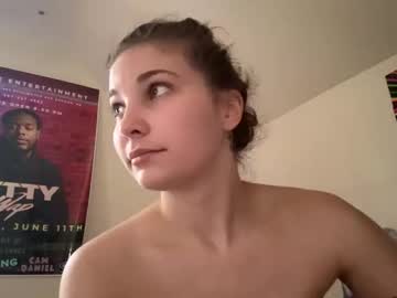 deepthroatqueen33's chat room