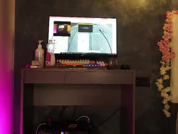 moonelly's chat room