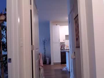 lilyyymonroee's chat room